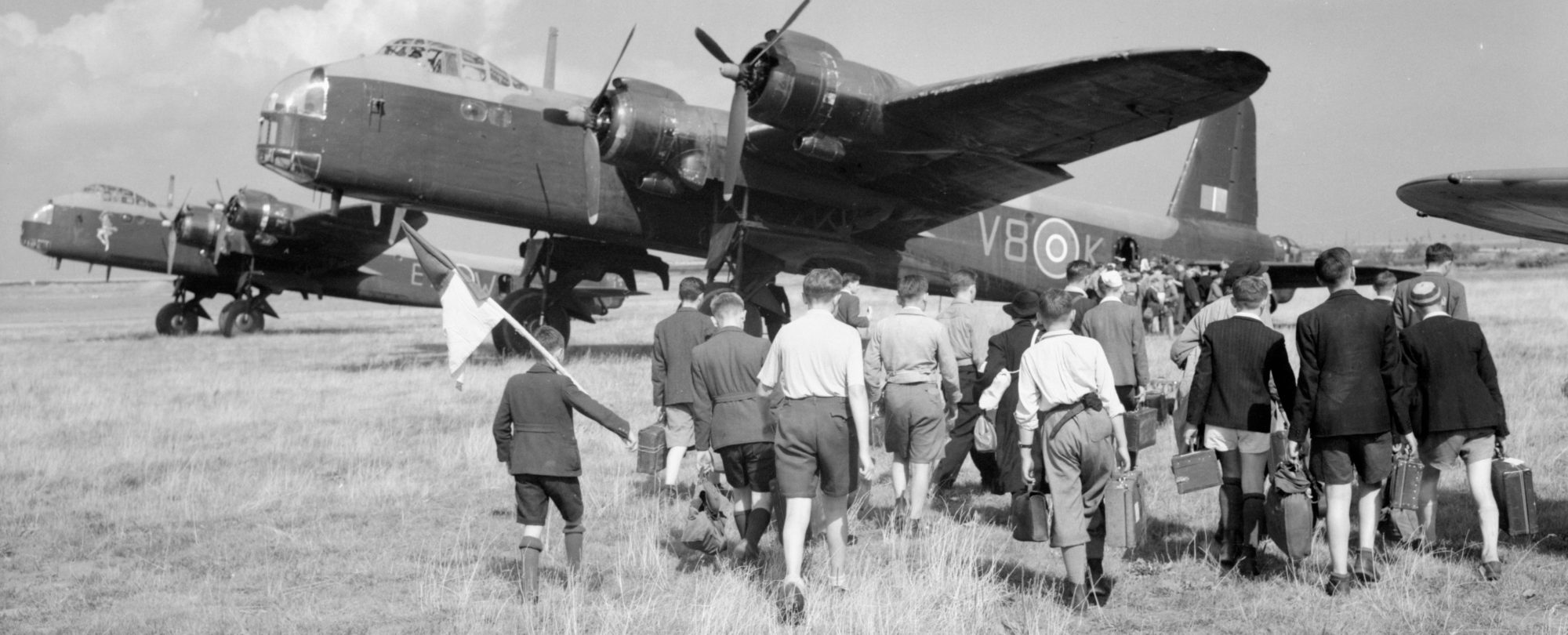 Black & White planes & pilots